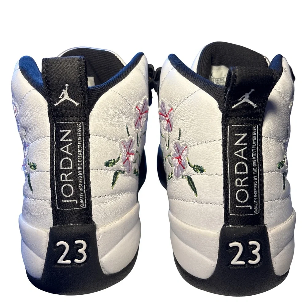 Nike Air Jordan 12 Retro (GS) Girls Black and White Floral Sneakers 3.5 NWOT - Picture 4 of 10